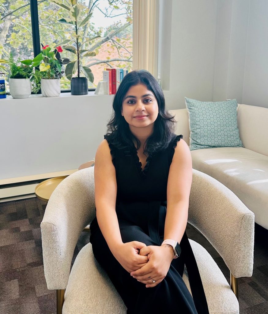 Tanvi Dudeja Intern at Healing pathways counselling sitting in her office